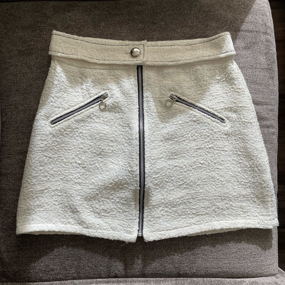 Zara Basic Ivory Miniskirt - Size Medium - image 1
